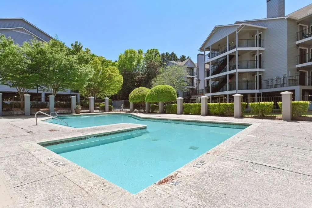 615 Granville Court, Sandy Springs, Georgia 30328, 2 Bedrooms Bedrooms, ,2 BathroomsBathrooms,Residential,Sold,615 Granville Court,6708759