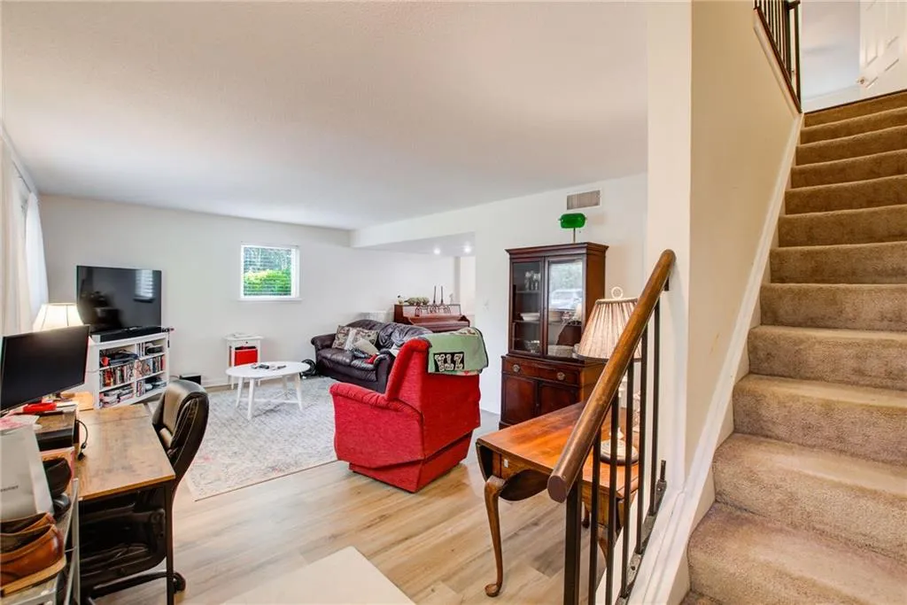 7114 Stonington Drive Ne, Sandy Springs, Georgia 30328, 3 Bedrooms Bedrooms, ,2 BathroomsBathrooms,Residential,Sold,7114 Stonington Drive Ne,7190935