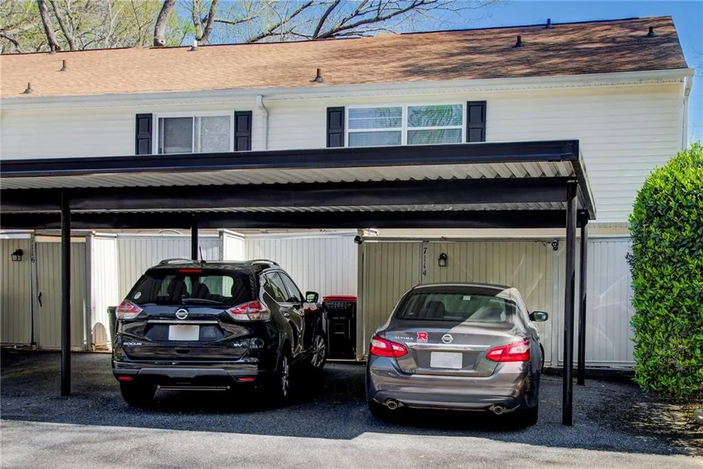 7114 Stonington Drive Ne, Sandy Springs, Georgia 30328, 3 Bedrooms Bedrooms, ,2 BathroomsBathrooms,Residential,Sold,7114 Stonington Drive Ne,7190935