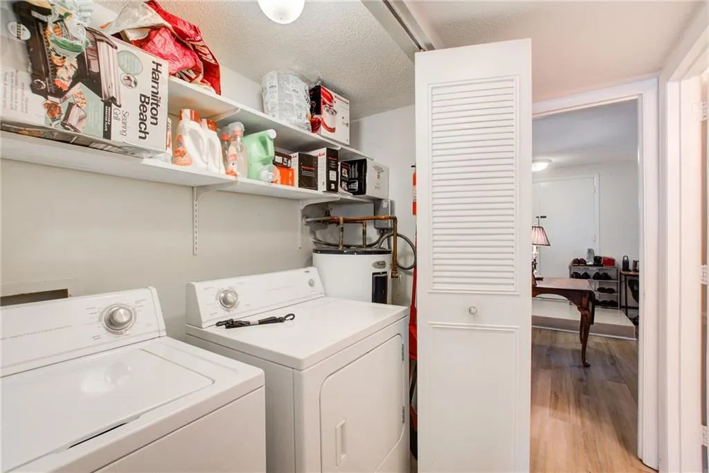 7114 Stonington Drive Ne, Sandy Springs, Georgia 30328, 3 Bedrooms Bedrooms, ,2 BathroomsBathrooms,Residential,Sold,7114 Stonington Drive Ne,7190935