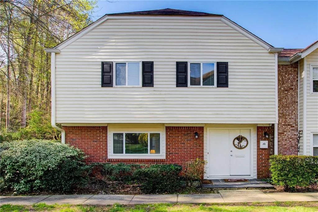 7114 Stonington Drive Ne, Sandy Springs, Georgia 30328, 3 Bedrooms Bedrooms, ,2 BathroomsBathrooms,Residential,Sold,7114 Stonington Drive Ne,7190935