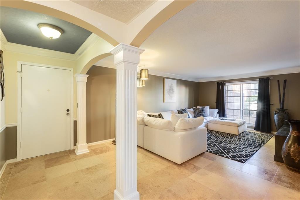 6851 Roswell Road Unit M13, Sandy Springs, Georgia 30328, 3 Bedrooms Bedrooms, ,2 BathroomsBathrooms,Residential,Sold,6851 Roswell Road Unit M13,7296383