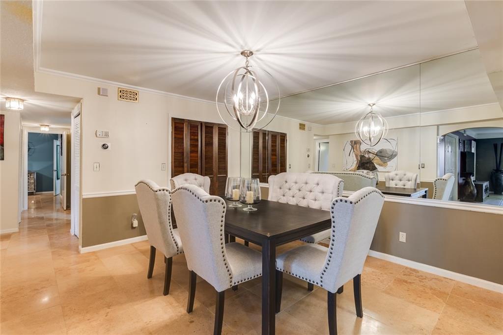 6851 Roswell Road Unit M13, Sandy Springs, Georgia 30328, 3 Bedrooms Bedrooms, ,2 BathroomsBathrooms,Residential,Sold,6851 Roswell Road Unit M13,7296383