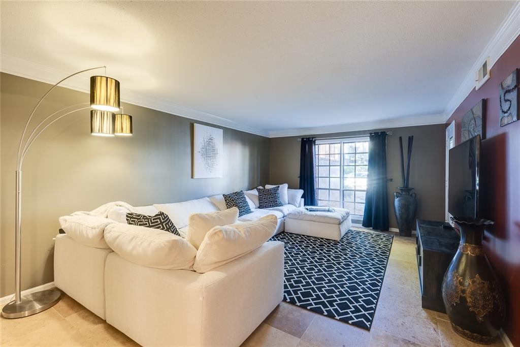 6851 Roswell Road Unit M13, Sandy Springs, Georgia 30328, 3 Bedrooms Bedrooms, ,2 BathroomsBathrooms,Residential,Sold,6851 Roswell Road Unit M13,7296383