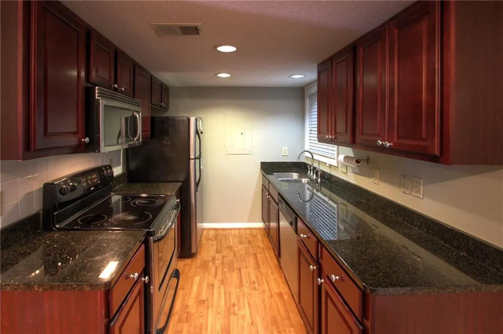 6900 Roswell Road Unit I5, Sandy Springs, Georgia 30328, 2 Bedrooms Bedrooms, ,2 BathroomsBathrooms,Residential,Sold,6900 Roswell Road Unit I5,5605890 6900 Roswell Road Unit I5, Sandy Springs, Georgia 30328, 2 Bedrooms Bedrooms, ,2 BathroomsBathrooms,Residential,Sold,6900 Roswell Road Unit I5,5605890