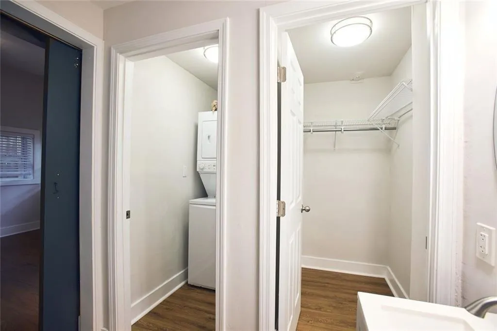 887 Myrtle Street Ne, Atlanta, Georgia 30309, ,Residential Income,For Sale,887 Myrtle Street Ne,7676367