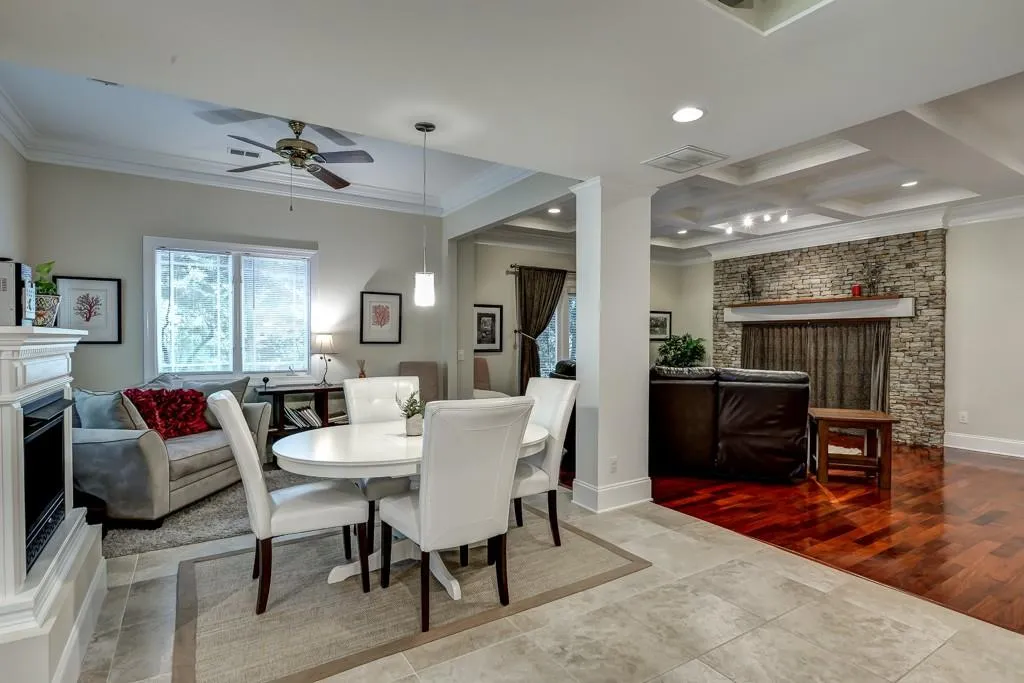 135 Windsor Cove, Atlanta, Georgia 30328, 5 Bedrooms Bedrooms, ,4 BathroomsBathrooms,Residential,Sold,135 Windsor Cove,5597931