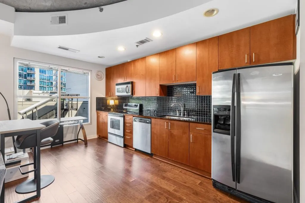 250 Pharr Road Ne Unit 504, Atlanta, Georgia 30305, 1 Bedroom Bedrooms, ,1 BathroomBathrooms,Residential,For Sale,250 Pharr Road Ne Unit 504,7644879