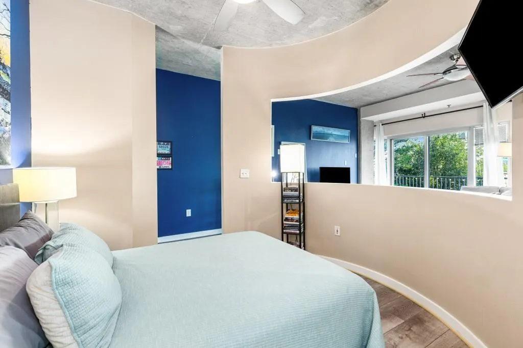250 Pharr Road Ne Unit 504, Atlanta, Georgia 30305, 1 Bedroom Bedrooms, ,1 BathroomBathrooms,Residential,For Sale,250 Pharr Road Ne Unit 504,7644879