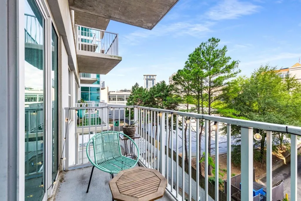 250 Pharr Road Ne Unit 504, Atlanta, Georgia 30305, 1 Bedroom Bedrooms, ,1 BathroomBathrooms,Residential,For Sale,250 Pharr Road Ne Unit 504,7644879