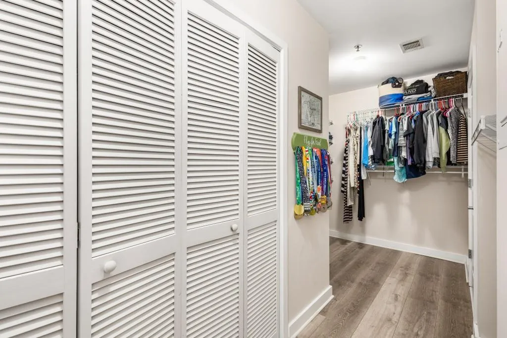 250 Pharr Road Ne Unit 504, Atlanta, Georgia 30305, 1 Bedroom Bedrooms, ,1 BathroomBathrooms,Residential,For Sale,250 Pharr Road Ne Unit 504,7644879