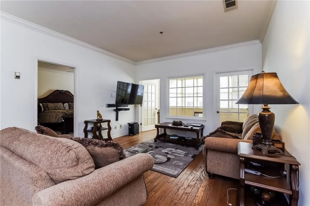2499 Peachtree Road Ne Unit 606, Atlanta, Georgia 30305, 2 Bedrooms Bedrooms, ,2 BathroomsBathrooms,Residential,Sold,2499 Peachtree Road Ne Unit 606,5751400
