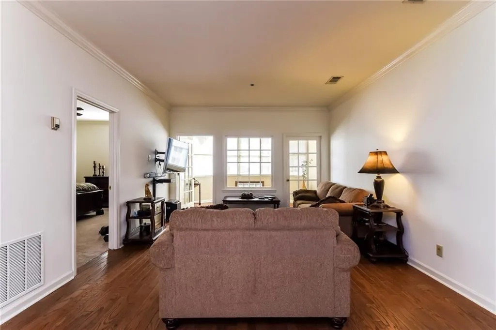 2499 Peachtree Road Ne Unit 606, Atlanta, Georgia 30305, 2 Bedrooms Bedrooms, ,2 BathroomsBathrooms,Residential,Sold,2499 Peachtree Road Ne Unit 606,5751400