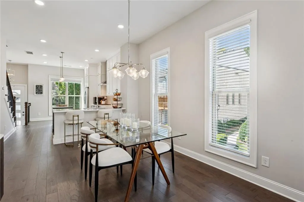 4219 Deming Circle, Sandy Springs, Georgia 30342, 2 Bedrooms Bedrooms, ,2 BathroomsBathrooms,Residential,For Sale,4219 Deming Circle,7652061