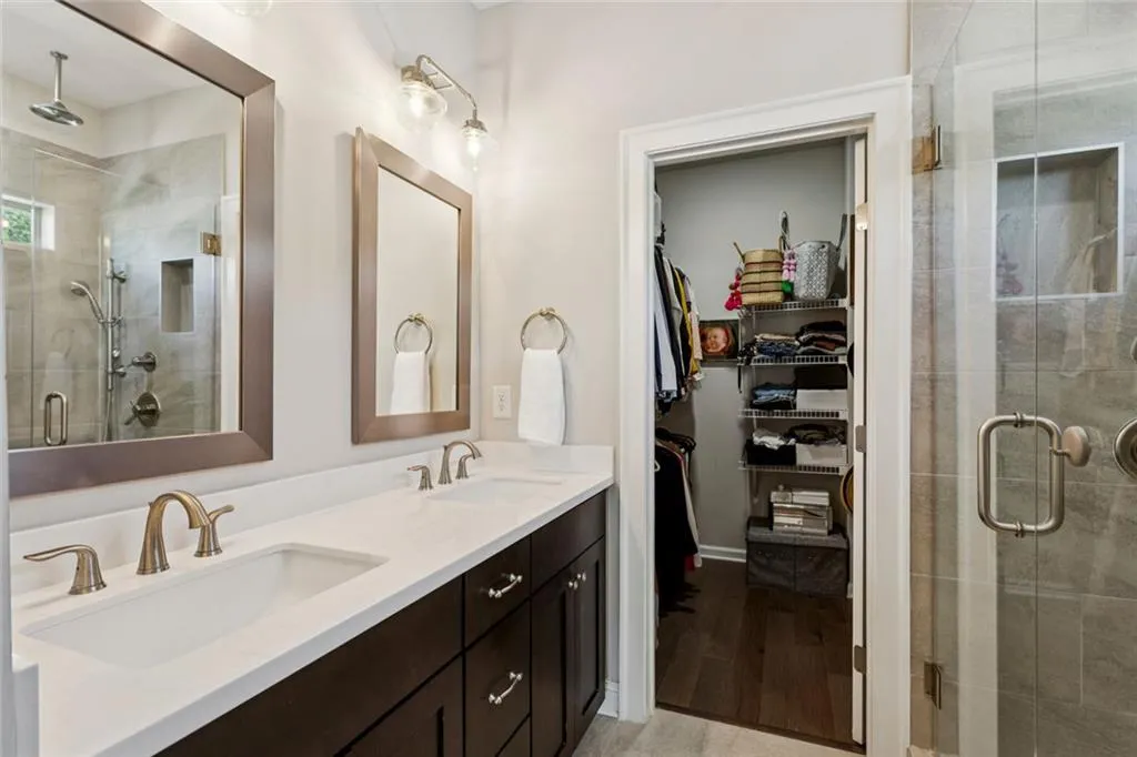 4219 Deming Circle, Sandy Springs, Georgia 30342, 2 Bedrooms Bedrooms, ,2 BathroomsBathrooms,Residential,For Sale,4219 Deming Circle,7652061