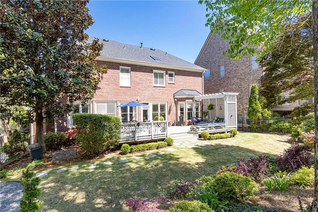 825 Glengate Place, Atlanta, Georgia 30328, 5 Bedrooms Bedrooms, ,6 BathroomsBathrooms,Residential,Sold,825 Glengate Place,7545182