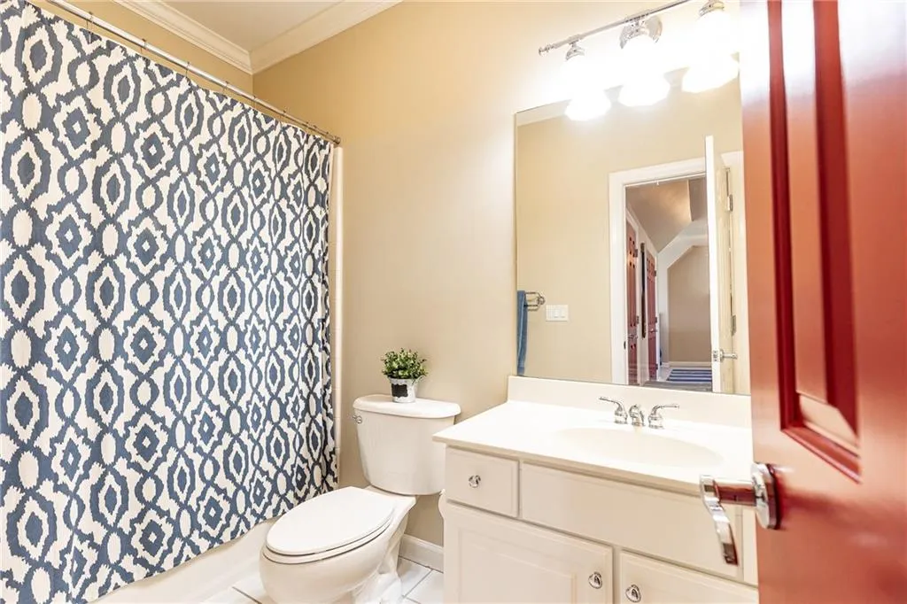 825 Glengate Place, Atlanta, Georgia 30328, 5 Bedrooms Bedrooms, ,6 BathroomsBathrooms,Residential,Sold,825 Glengate Place,7545182