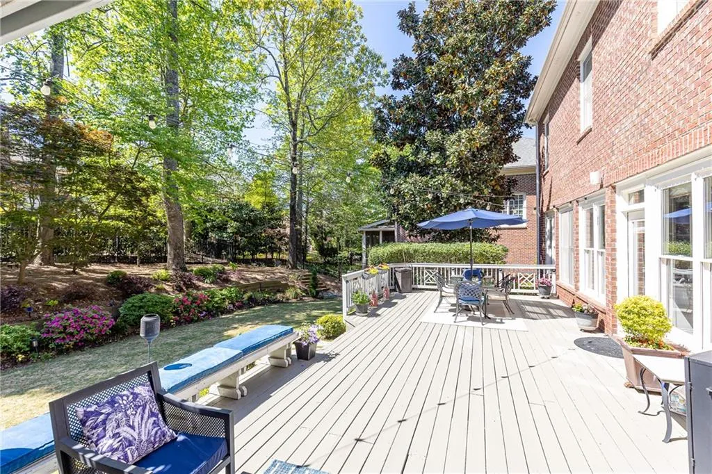 825 Glengate Place, Atlanta, Georgia 30328, 5 Bedrooms Bedrooms, ,6 BathroomsBathrooms,Residential,Sold,825 Glengate Place,7545182
