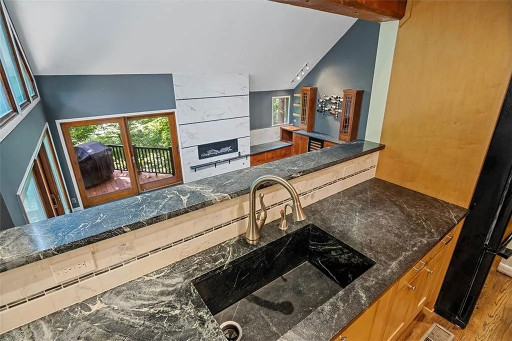 100 Mountain Creek Trace, Sandy Springs, Georgia 30328, 4 Bedrooms Bedrooms, ,3 BathroomsBathrooms,Residential,Sold,100 Mountain Creek Trace,6931774