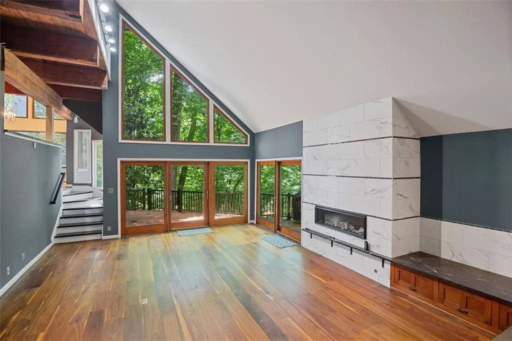 100 Mountain Creek Trace, Sandy Springs, Georgia 30328, 4 Bedrooms Bedrooms, ,3 BathroomsBathrooms,Residential,Sold,100 Mountain Creek Trace,6931774