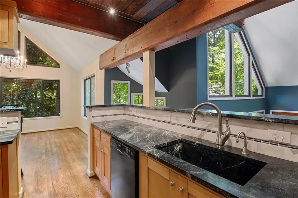 100 Mountain Creek Trace, Sandy Springs, Georgia 30328, 4 Bedrooms Bedrooms, ,3 BathroomsBathrooms,Residential,Sold,100 Mountain Creek Trace,6931774