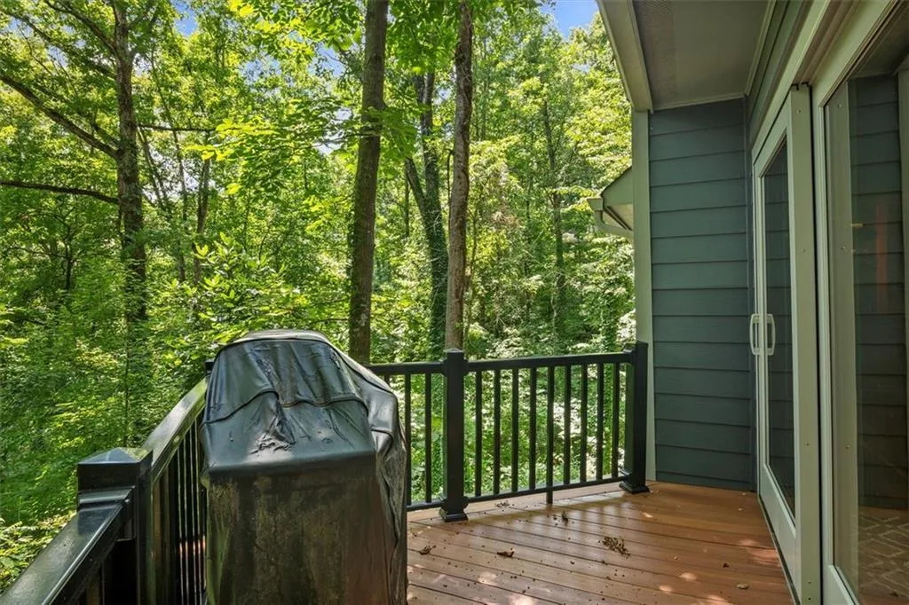 100 Mountain Creek Trace, Sandy Springs, Georgia 30328, 4 Bedrooms Bedrooms, ,3 BathroomsBathrooms,Residential,Sold,100 Mountain Creek Trace,6931774