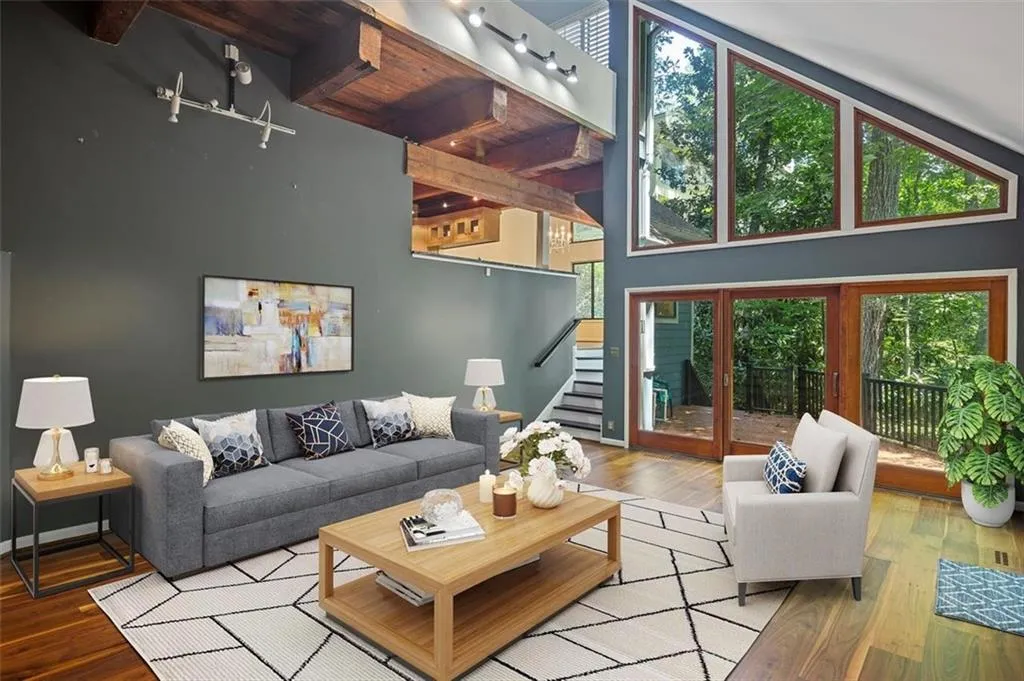 100 Mountain Creek Trace, Sandy Springs, Georgia 30328, 4 Bedrooms Bedrooms, ,3 BathroomsBathrooms,Residential,Sold,100 Mountain Creek Trace,6931774