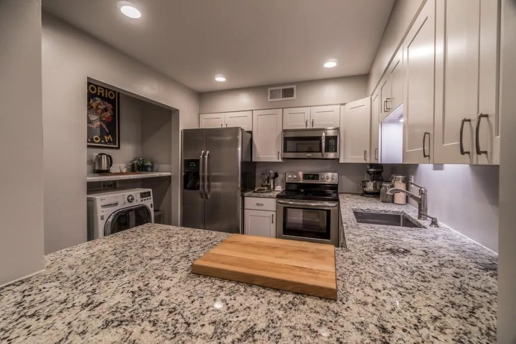 80 Adrian Place Nw, Atlanta, Georgia 30327, 2 Bedrooms Bedrooms, ,2 BathroomsBathrooms,Residential,Sold,80 Adrian Place Nw,5984082