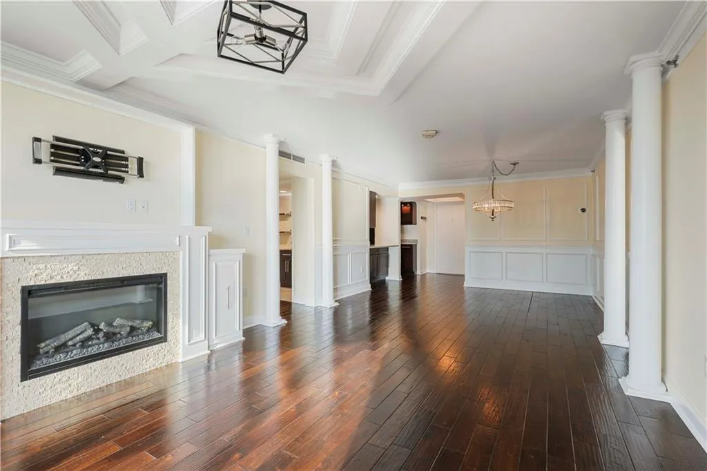 2870 Pharr Court South Nw Unit 1205, Atlanta, Georgia 30305, 2 Bedrooms Bedrooms, ,2 BathroomsBathrooms,Residential,For Sale,2870 Pharr Court South Nw Unit 1205,7509990