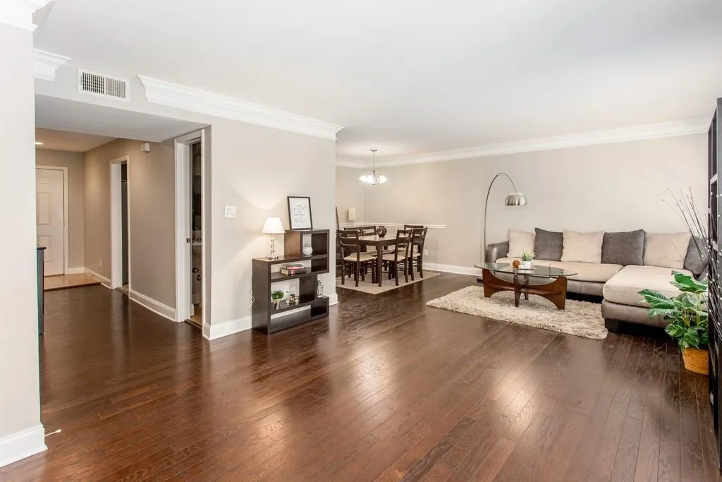 6980 Roswell Road Unit A5, Atlanta, Georgia 30328, 3 Bedrooms Bedrooms, ,2 BathroomsBathrooms,Residential,Sold,6980 Roswell Road Unit A5,6737156
