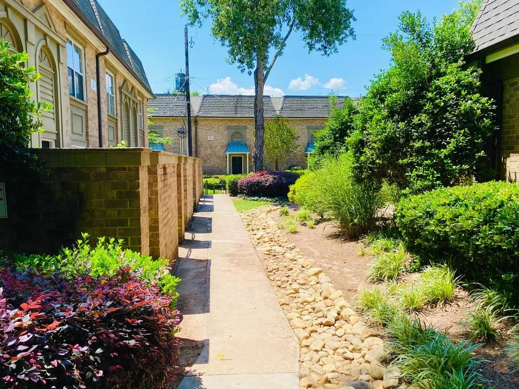 6980 Roswell Road Unit A5, Atlanta, Georgia 30328, 3 Bedrooms Bedrooms, ,2 BathroomsBathrooms,Residential,Sold,6980 Roswell Road Unit A5,6737156