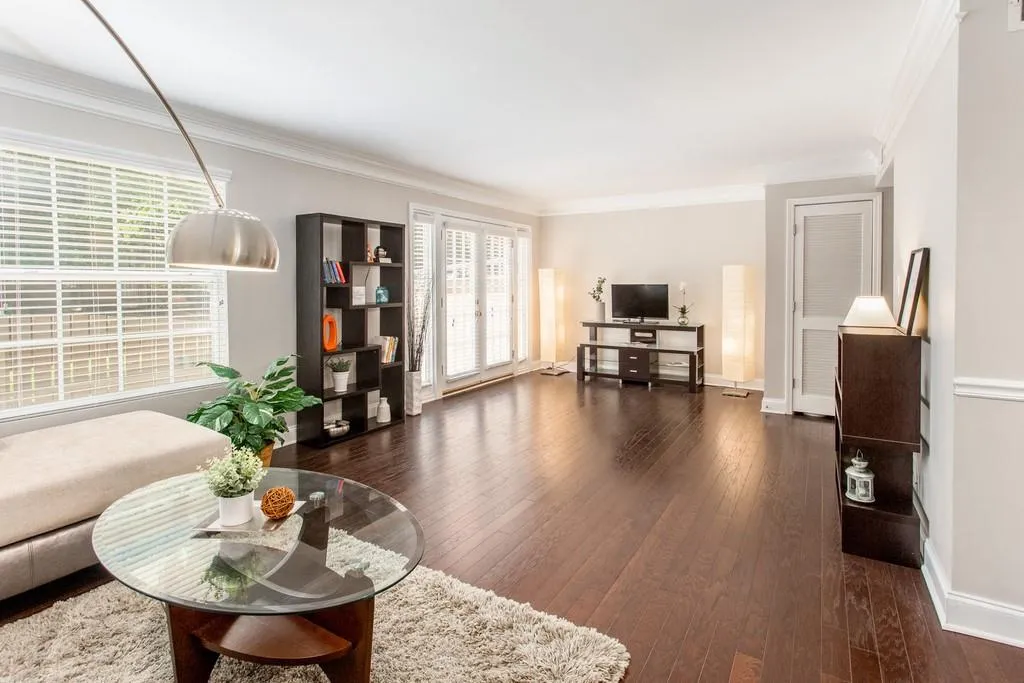 6980 Roswell Road Unit A5, Atlanta, Georgia 30328, 3 Bedrooms Bedrooms, ,2 BathroomsBathrooms,Residential,Sold,6980 Roswell Road Unit A5,6737156