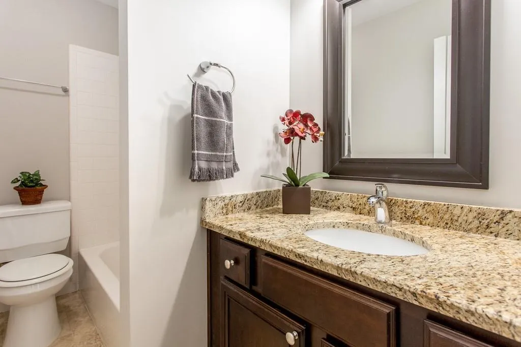 6980 Roswell Road Unit A5, Atlanta, Georgia 30328, 3 Bedrooms Bedrooms, ,2 BathroomsBathrooms,Residential,Sold,6980 Roswell Road Unit A5,6737156