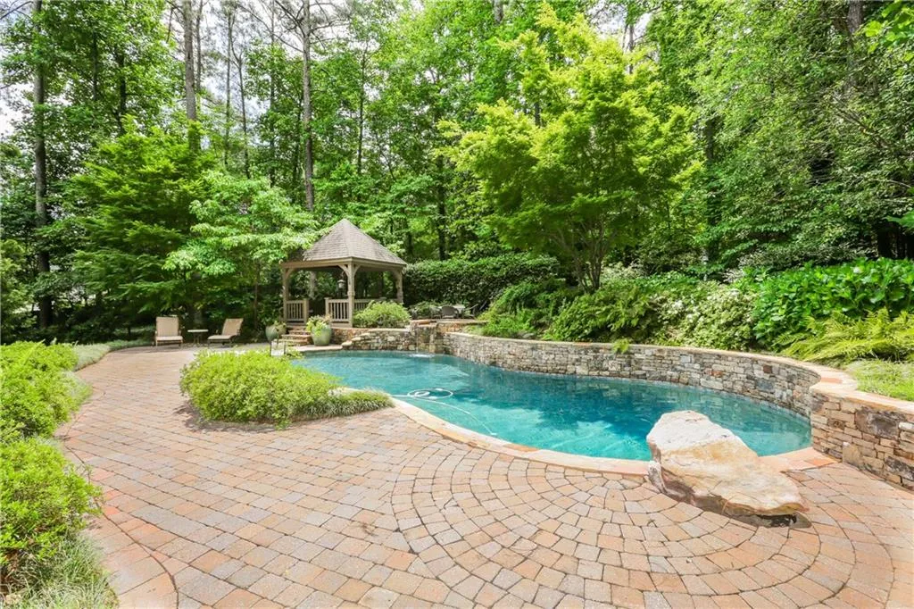130 Churchill Drive, Sandy Springs, Georgia 30350, 5 Bedrooms Bedrooms, ,4 BathroomsBathrooms,Residential,Sold,130 Churchill Drive,6013433