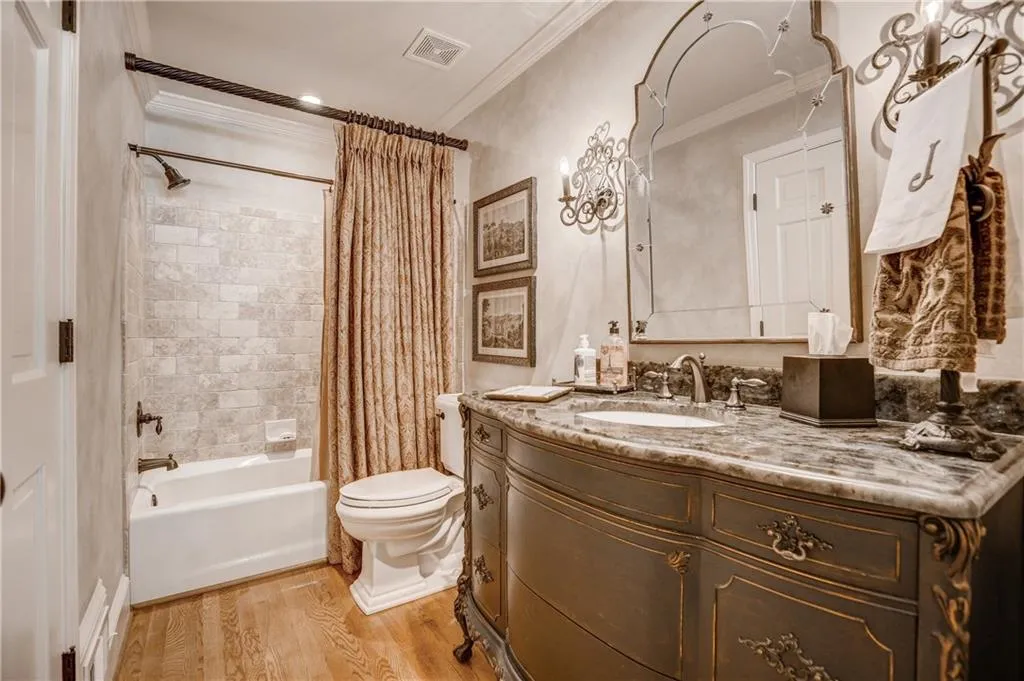 130 Churchill Drive, Sandy Springs, Georgia 30350, 5 Bedrooms Bedrooms, ,4 BathroomsBathrooms,Residential,Sold,130 Churchill Drive,6013433