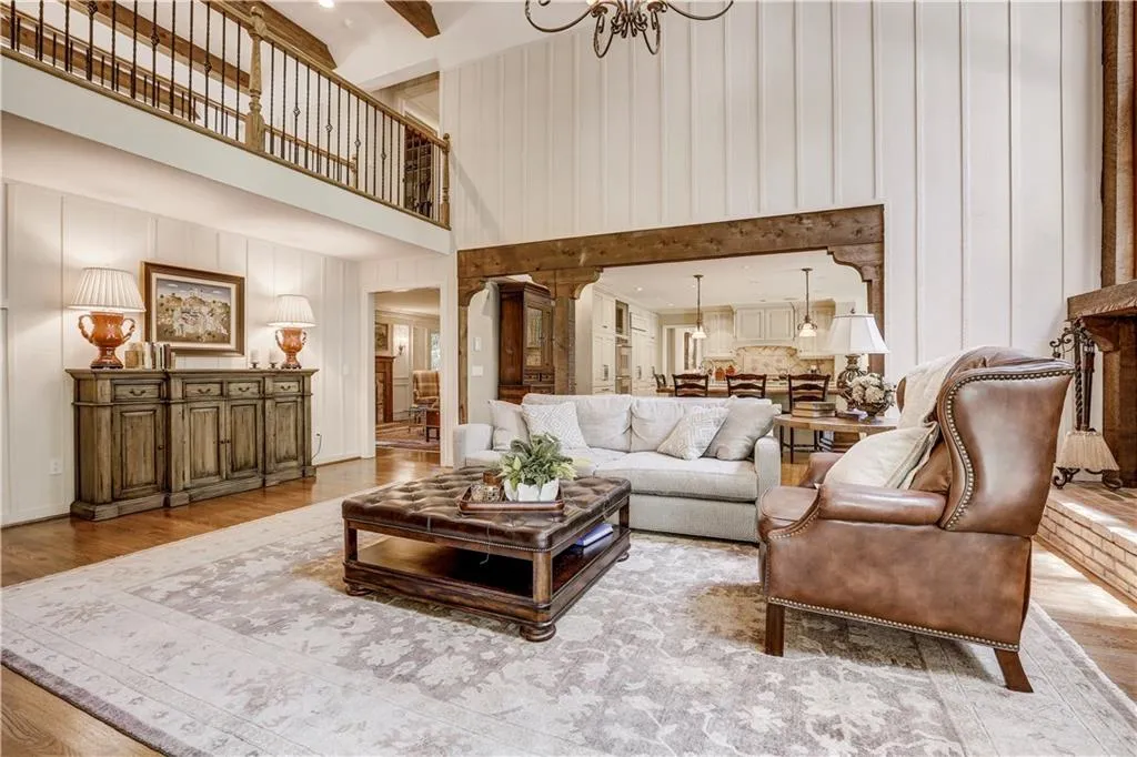 130 Churchill Drive, Sandy Springs, Georgia 30350, 5 Bedrooms Bedrooms, ,4 BathroomsBathrooms,Residential,Sold,130 Churchill Drive,6013433