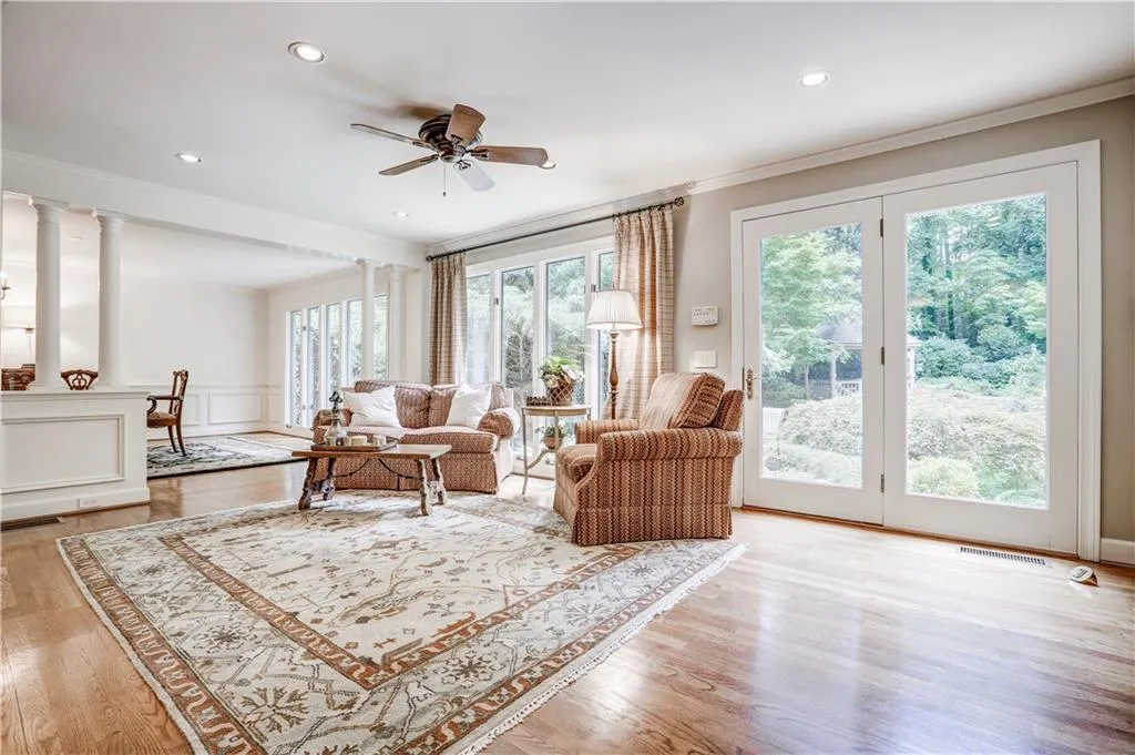 130 Churchill Drive, Sandy Springs, Georgia 30350, 5 Bedrooms Bedrooms, ,4 BathroomsBathrooms,Residential,Sold,130 Churchill Drive,6013433