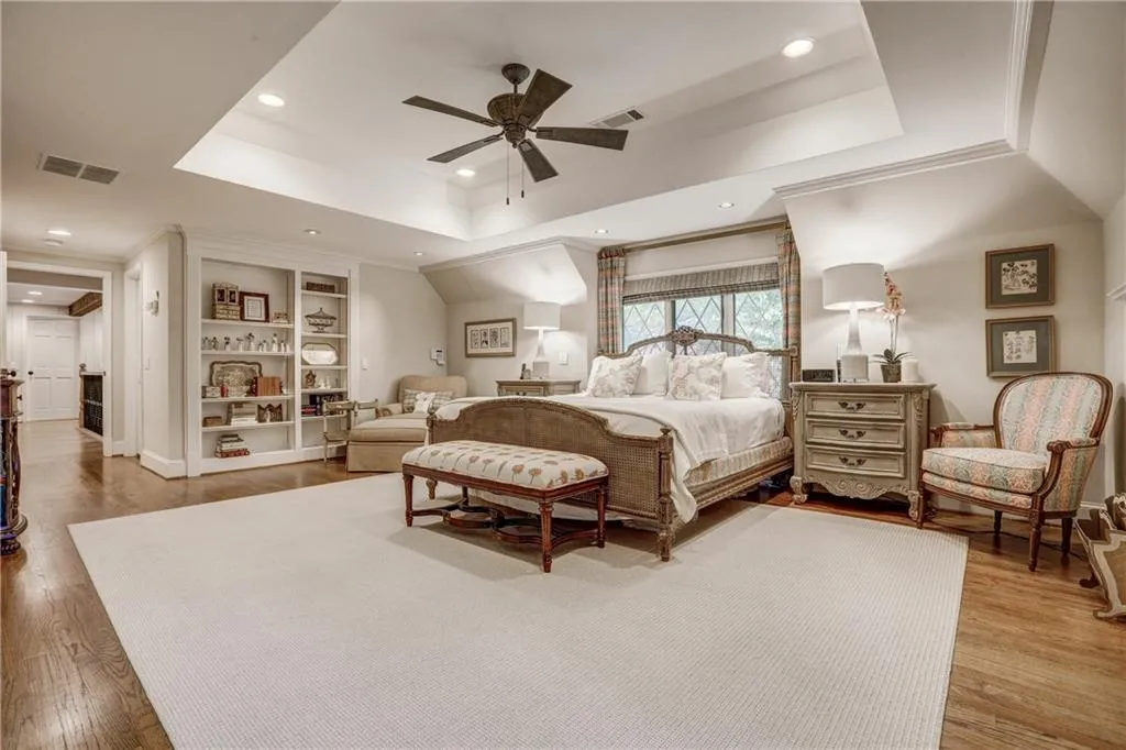 130 Churchill Drive, Sandy Springs, Georgia 30350, 5 Bedrooms Bedrooms, ,4 BathroomsBathrooms,Residential,Sold,130 Churchill Drive,6013433