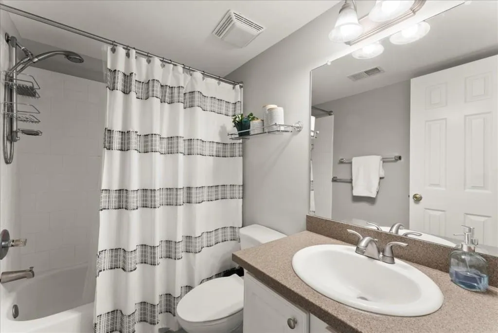 608 Brighton Point, Atlanta, Georgia 30328, 2 Bedrooms Bedrooms, ,2 BathroomsBathrooms,Residential,Sold,608 Brighton Point,7443192