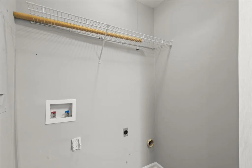 608 Brighton Point, Atlanta, Georgia 30328, 2 Bedrooms Bedrooms, ,2 BathroomsBathrooms,Residential,Sold,608 Brighton Point,7443192