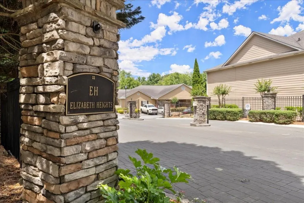 608 Brighton Point, Atlanta, Georgia 30328, 2 Bedrooms Bedrooms, ,2 BathroomsBathrooms,Residential,Sold,608 Brighton Point,7443192