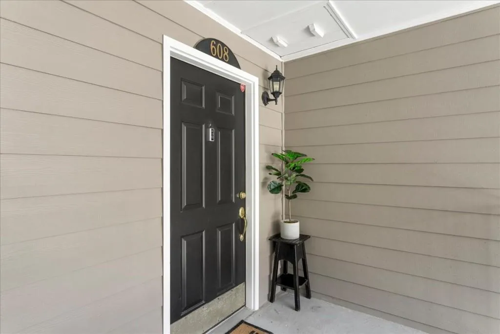 608 Brighton Point, Atlanta, Georgia 30328, 2 Bedrooms Bedrooms, ,2 BathroomsBathrooms,Residential,Sold,608 Brighton Point,7443192