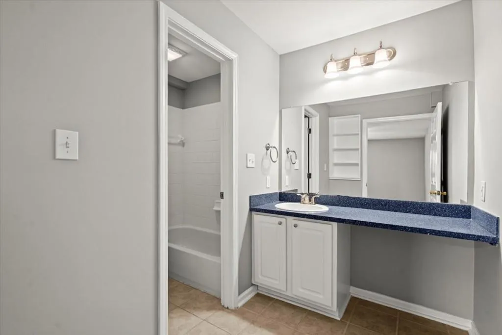 608 Brighton Point, Atlanta, Georgia 30328, 2 Bedrooms Bedrooms, ,2 BathroomsBathrooms,Residential,Sold,608 Brighton Point,7443192