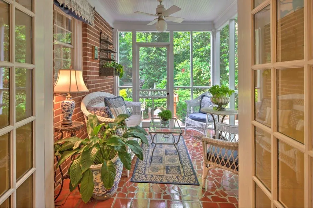 2806 Atwood Road Ne, Atlanta, Georgia 30305, 3 Bedrooms Bedrooms, ,2 BathroomsBathrooms,Residential,Sold,2806 Atwood Road Ne,5684655