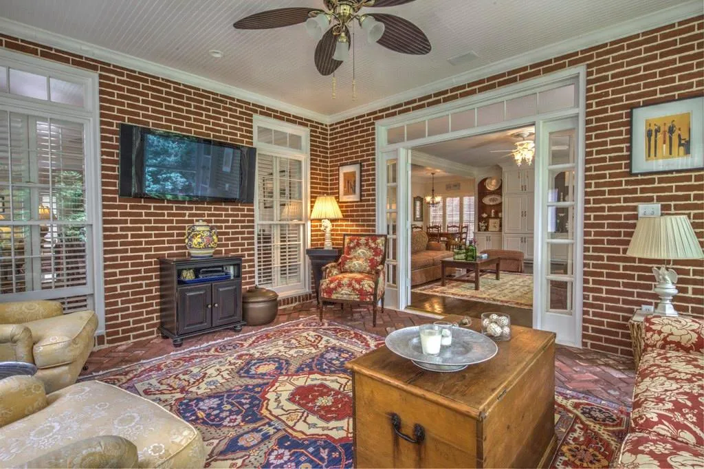 4455 Highgrove Pointe, Atlanta, Georgia 30319, 4 Bedrooms Bedrooms, ,4 BathroomsBathrooms,Residential,Sold,4455 Highgrove Pointe,5733654