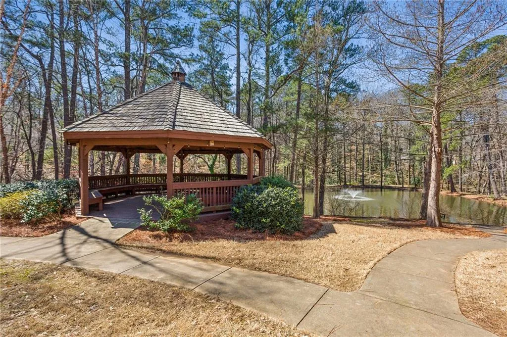 3724 Ashford Creek Lane Ne, Atlanta, Georgia 30319, 2 Bedrooms Bedrooms, ,2 BathroomsBathrooms,Residential,For Sale,3724 Ashford Creek Lane Ne,7646632