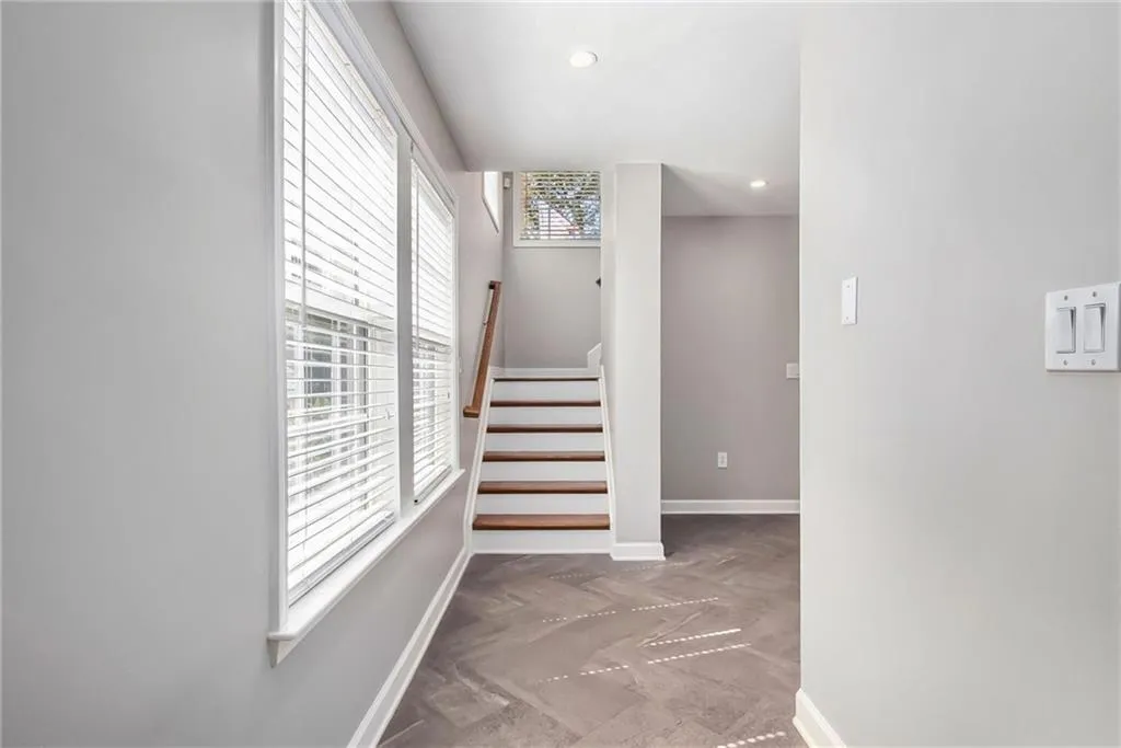 3724 Ashford Creek Lane Ne, Atlanta, Georgia 30319, 2 Bedrooms Bedrooms, ,2 BathroomsBathrooms,Residential,For Sale,3724 Ashford Creek Lane Ne,7646632