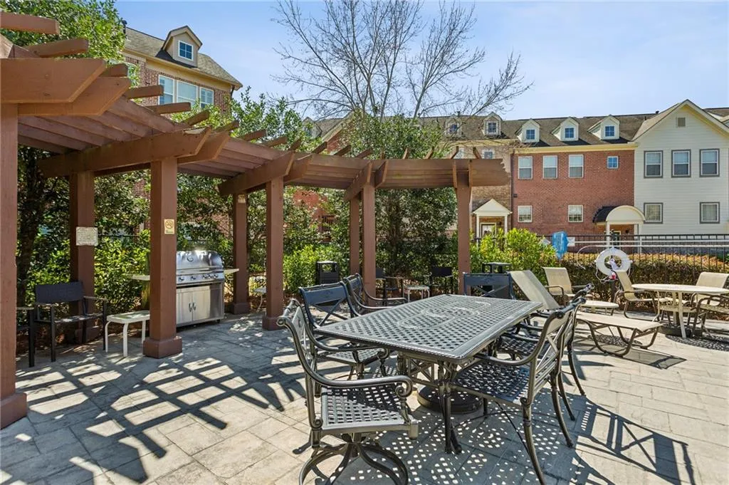 3724 Ashford Creek Lane Ne, Atlanta, Georgia 30319, 2 Bedrooms Bedrooms, ,2 BathroomsBathrooms,Residential,For Sale,3724 Ashford Creek Lane Ne,7646632
