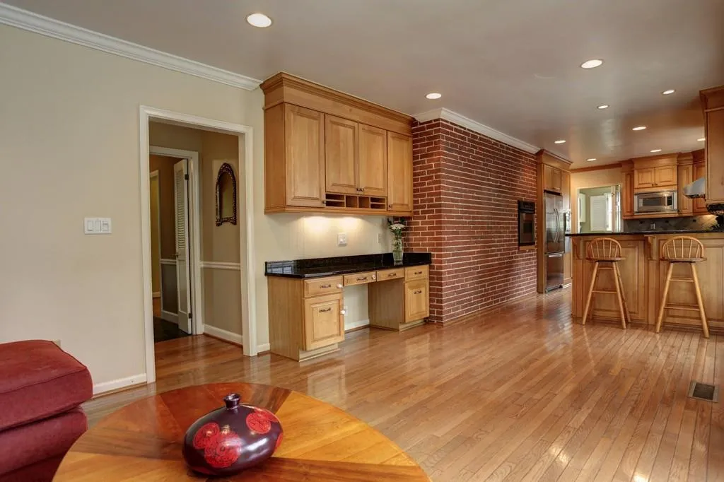 535 Timber Valley Road, Atlanta, Georgia 30342, 3 Bedrooms Bedrooms, ,2 BathroomsBathrooms,Residential,Sold,535 Timber Valley Road,5592149