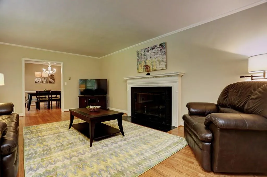 535 Timber Valley Road, Atlanta, Georgia 30342, 3 Bedrooms Bedrooms, ,2 BathroomsBathrooms,Residential,Sold,535 Timber Valley Road,5592149